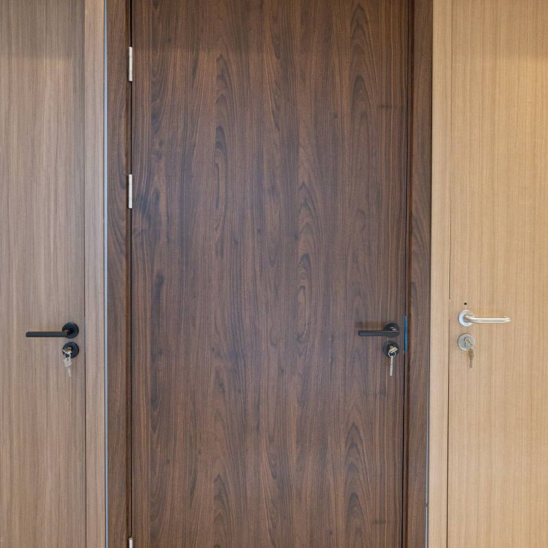 Двери из ДПК